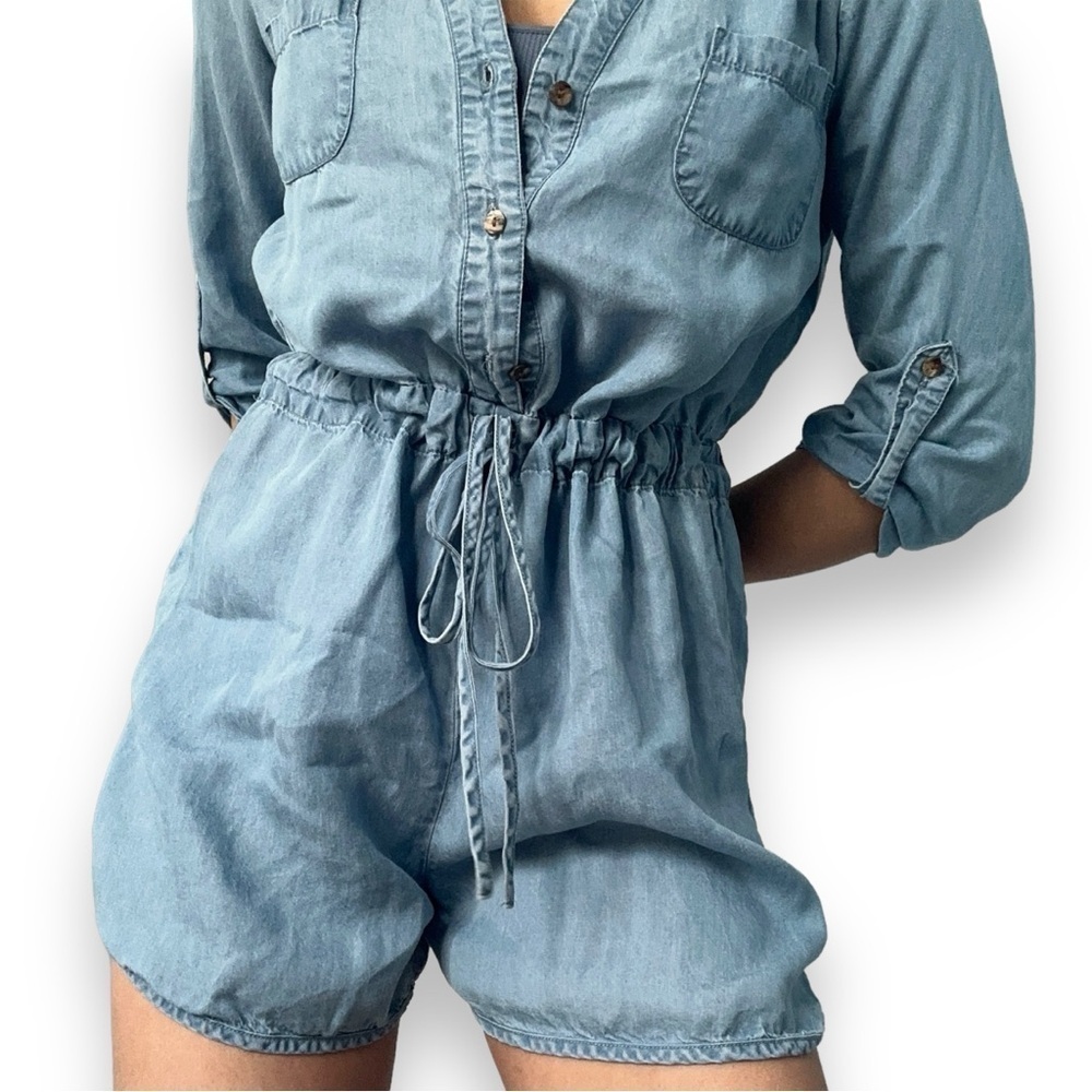 LIGHTWEIGHT DENIM STYLE LIGHT BLUE ROMPER WITH ADJUSTABLE DRAWSTRING SIZE XS
